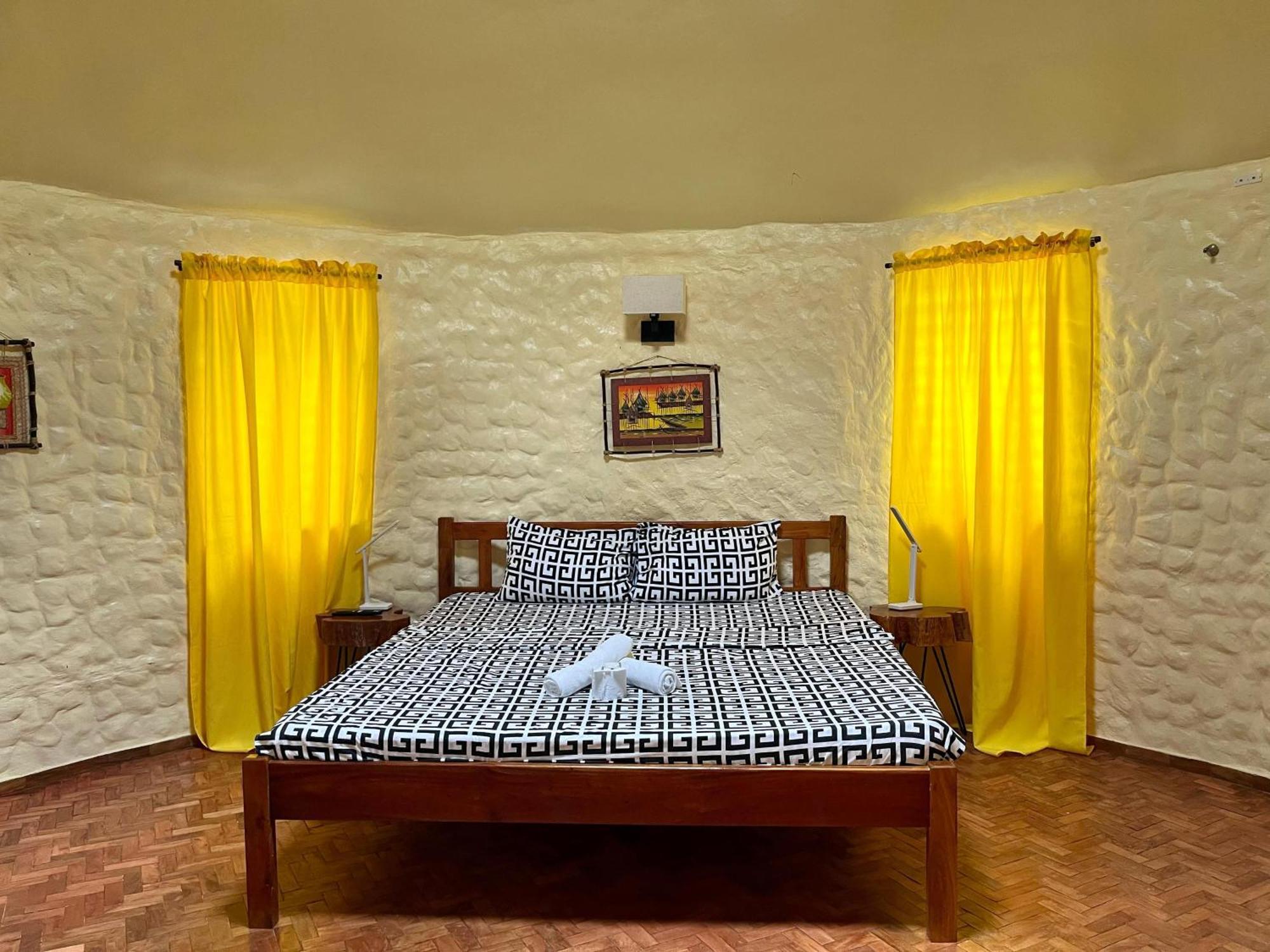 Midnite Inn パングラオ エクステリア 写真