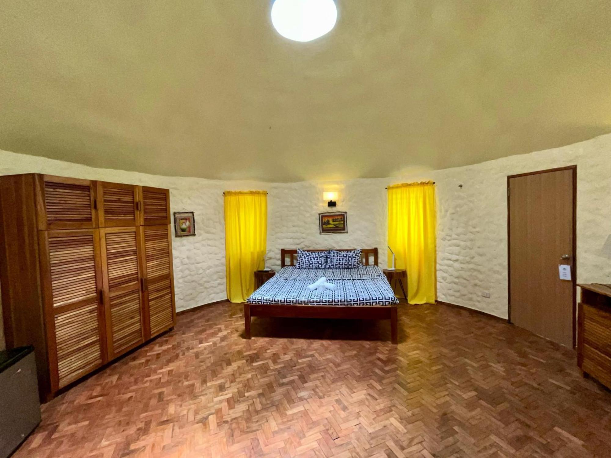 Midnite Inn パングラオ エクステリア 写真