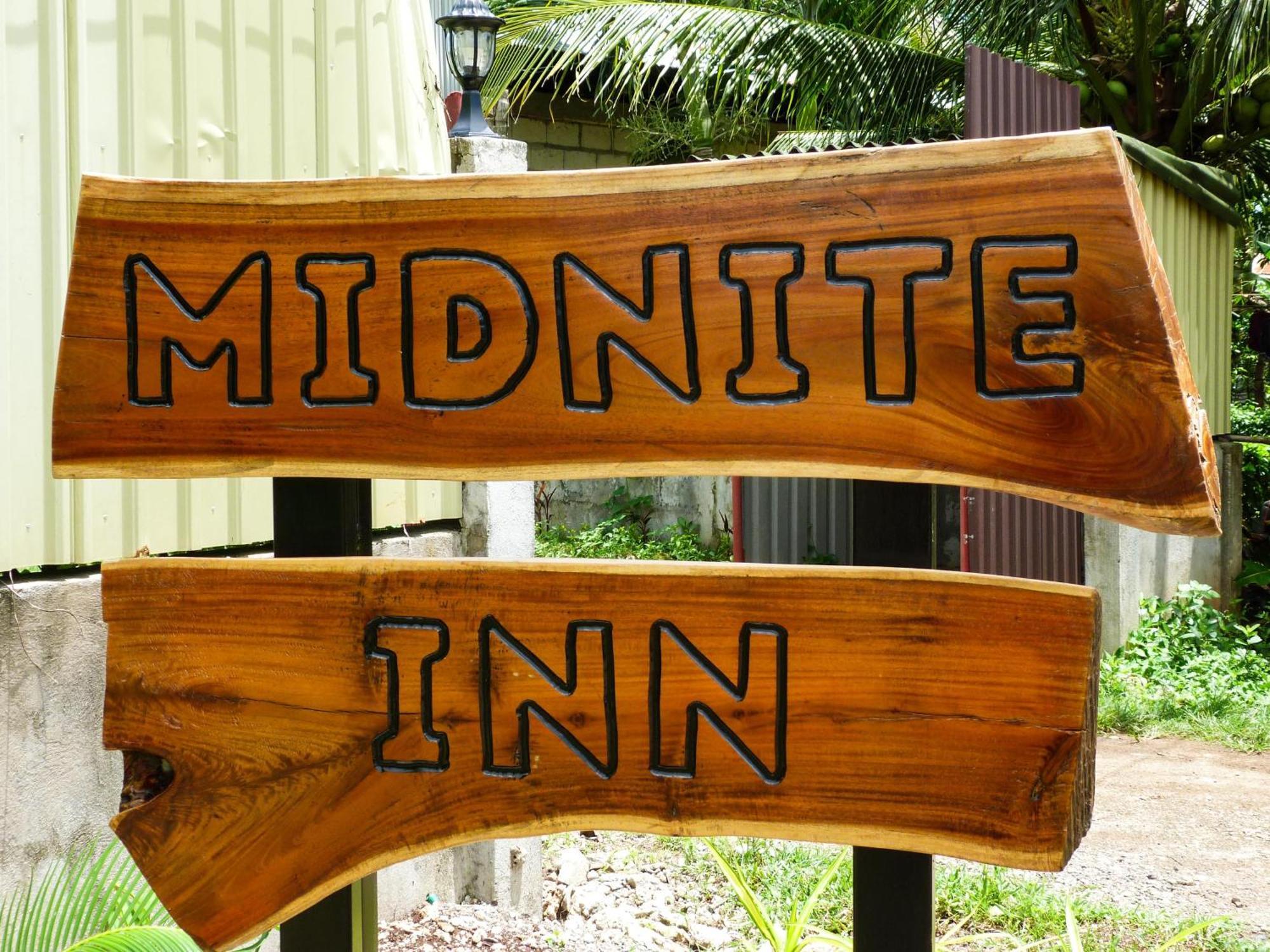 Midnite Inn パングラオ エクステリア 写真