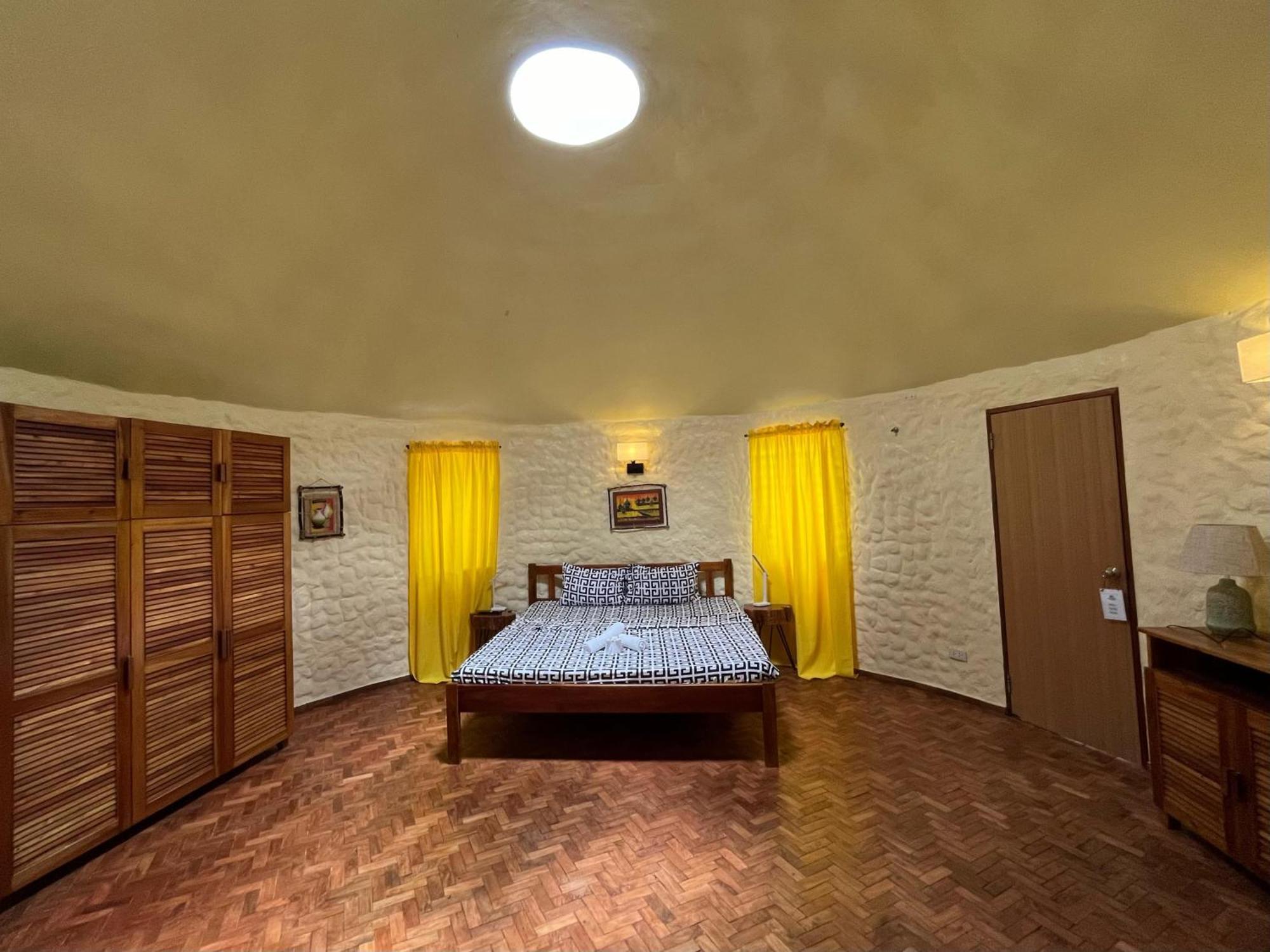 Midnite Inn パングラオ エクステリア 写真